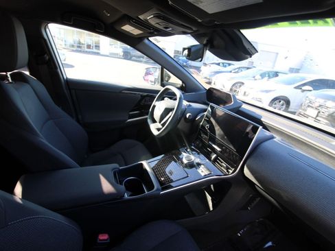 Used 2025 Subaru Solterra Premium image 21