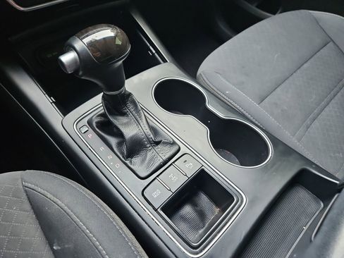 Used 2017 Kia Sorento LX w/ LX Convenience Package image 27