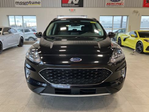 Used 2021 Ford Escape SEL w/ Technology Package image 2