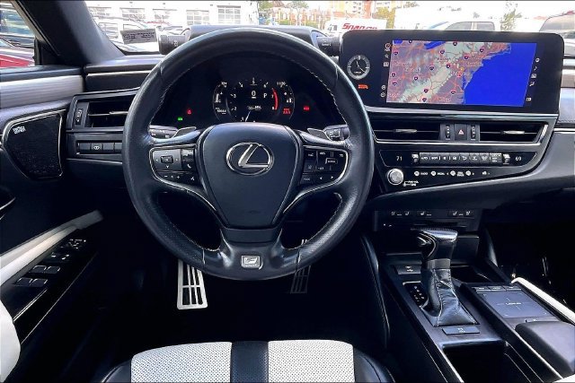 Used 2022 Lexus ES 350 F Sport w/ Accessory Package FWD image 4
