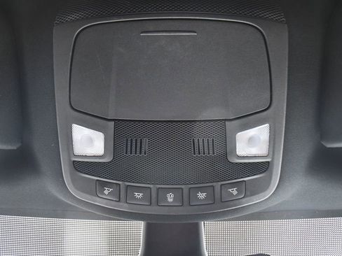 Used 2022 Ford Edge ST-Line image 16