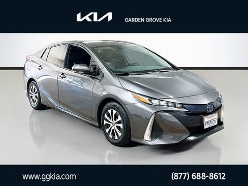 Used 2020 Toyota Prius Prime XLE FWD image 1