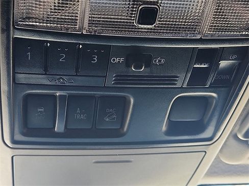 Used 2016 Toyota 4Runner Limited image 21