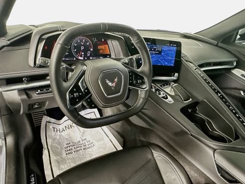 Used 2025 Chevrolet Corvette Stingray Preferred Cpe w/ Z51 Performance Package RWD image 11