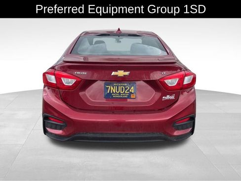 Used 2017 Chevrolet Cruze LT w/ Convenience Package FWD image 7