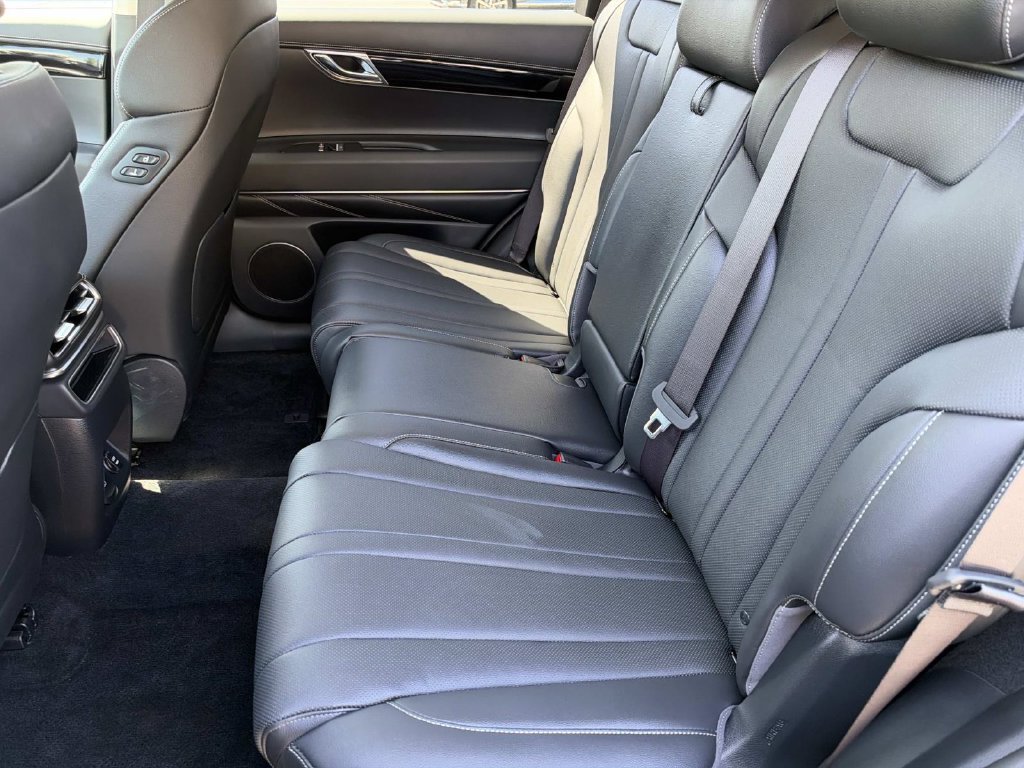 Certified 2026 Genesis GV80 2.5T AWD/4WD image 19