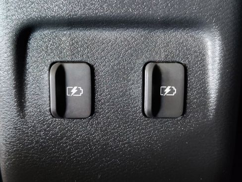 Used 2023 Nissan Kicks SV image 29