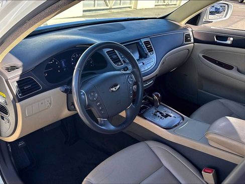 Used 2012 Hyundai Genesis 3.8 w/ Premium Pkg RWD image 15