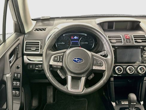 Used 2018 Subaru Forester 2.5i Touring w/ Popular Package #2 AWD/4WD image 18