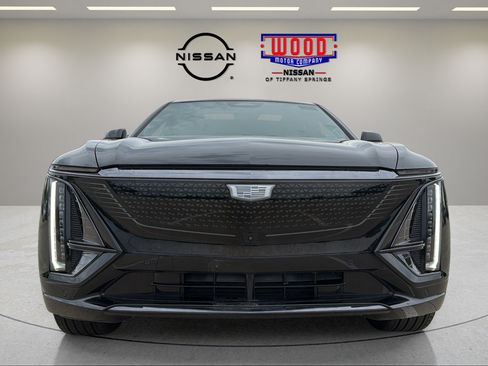 Used 2025 Cadillac Lyriq Sport AWD/4WD image 6