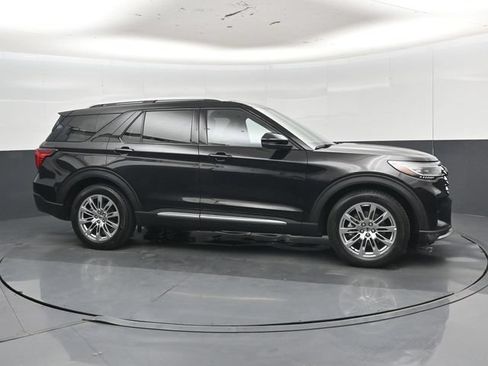 Used 2026 Ford Explorer Platinum RWD image 34