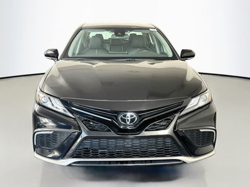 Used 2023 Toyota Camry XSE FWD image 2