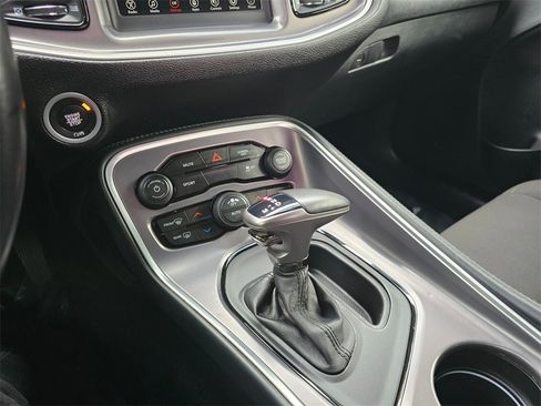 Used 2021 Dodge Challenger SXT image 22