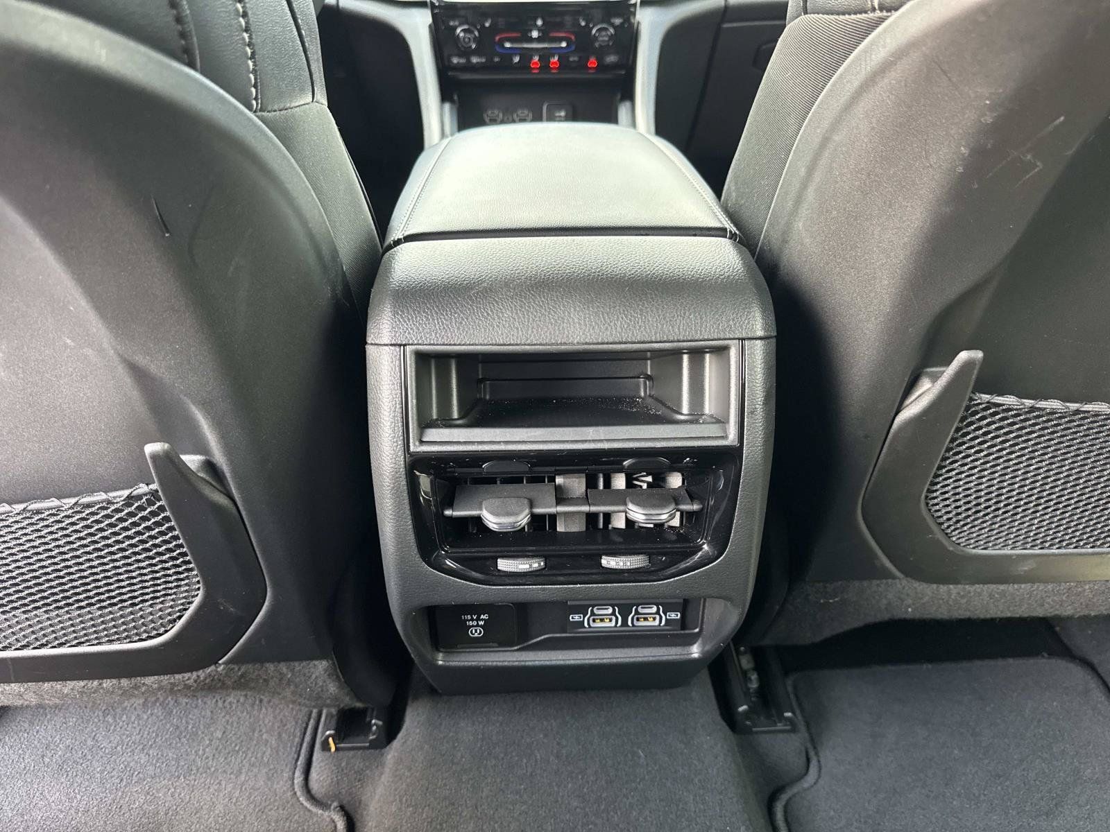 Used 2024 Jeep Grand Cherokee Altitude RWD image 18