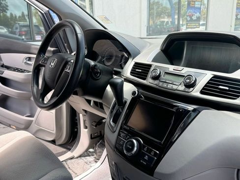 Used 2016 Honda Odyssey SE image 21