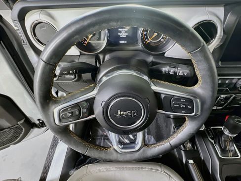 Used 2023 Jeep Wrangler Unlimited Sahara AWD/4WD image 11
