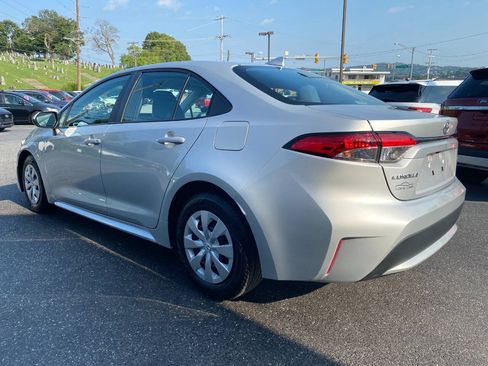 Used 2021 Toyota Corolla L w/ Carpet Mat Package (TMS) FWD image 5