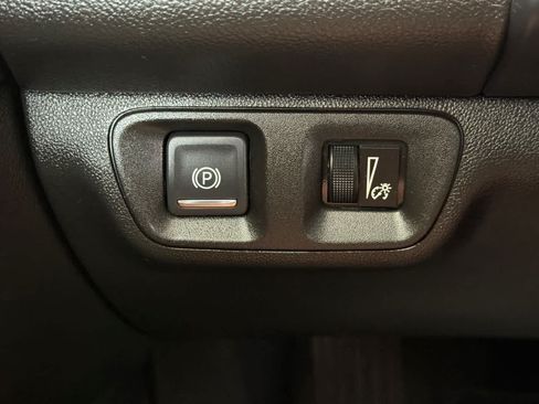 Used 2019 GMC Acadia SLT AWD/4WD image 32