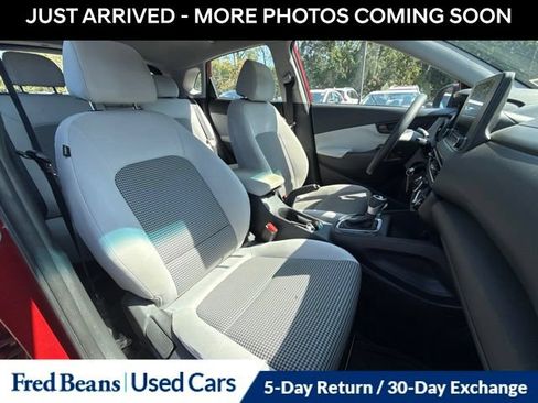 Used 2023 Hyundai Kona SE AWD/4WD image 13