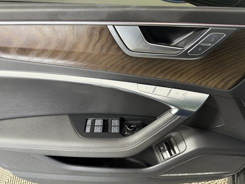 Used 2021 Audi A7 e Premium Plus w/ Executive Package image 25