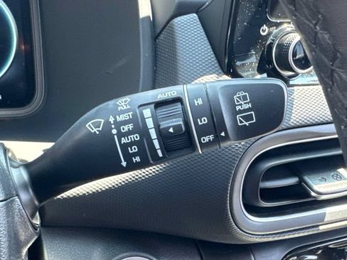 Used 2022 Hyundai Kona Limited AWD/4WD image 26