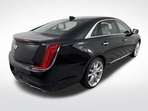 Used 2018 Cadillac XTS Premium Luxury image 3