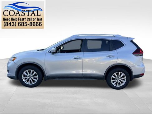 Used 2018 Nissan Rogue SV w/ Premium Package FWD image 10