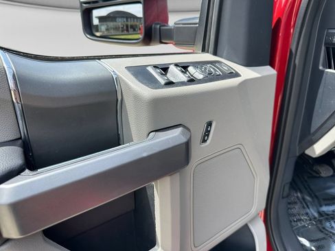 Used 2022 Ford F250 XLT w/ XLT Premium Package AWD/4WD image 17