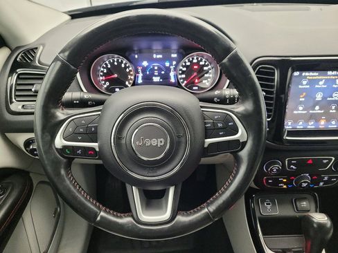 Used 2018 Jeep Compass Limited w/ Navigation Group image 22