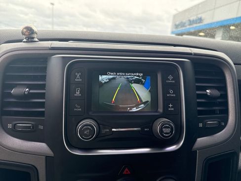 Used 2015 RAM 2500 Tradesman w/ Chrome Appearance Group image 25