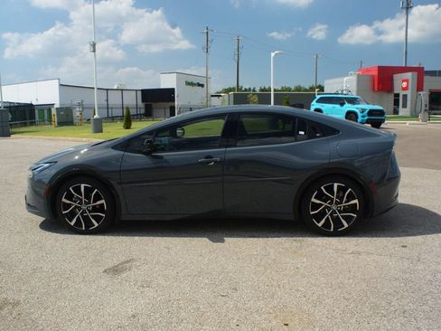 Used 2024 Toyota Prius Prime Premium w/ Advanced Technology Package FWD image 13