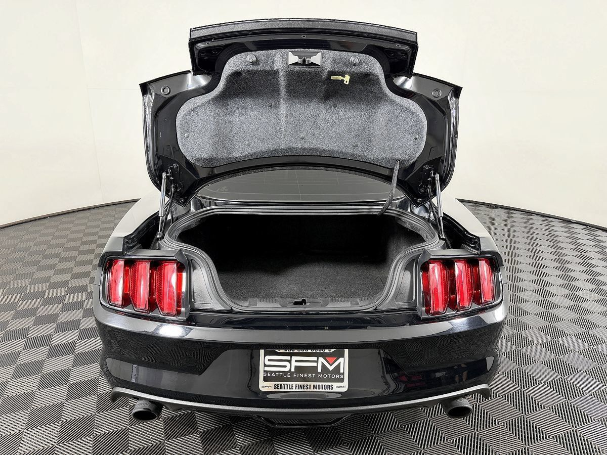 Used 2017 Ford Mustang GT Premium w/ GT Performance Package RWD image 11