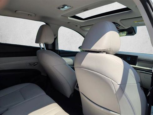 Used 2025 Hyundai Tucson SEL FWD image 19