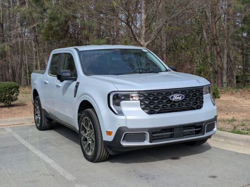 New 2026 Ford Maverick Lariat w/ 4K Tow Package AWD/4WD image 2