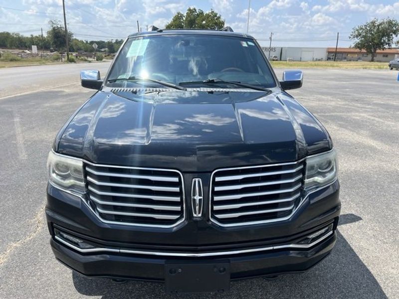 Used 2017 Lincoln Navigator Select image 1