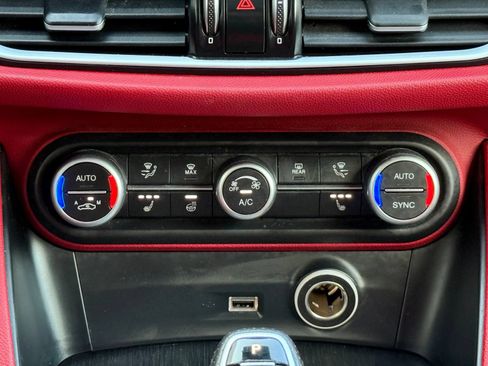 Used 2021 Alfa Romeo Stelvio Sprint w/ Nero Edizione AWD/4WD image 21