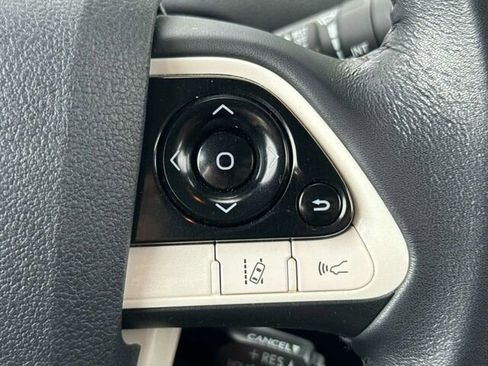 Used 2017 Toyota Prius Prime image 29