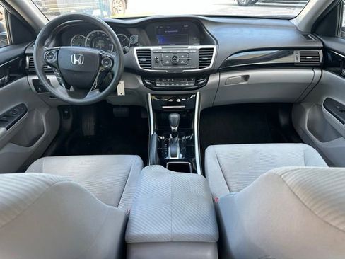 Used 2017 Honda Accord LX image 10