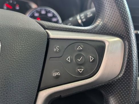 Used 2023 GMC Acadia SLE w/ Driver Convenience Package image 22