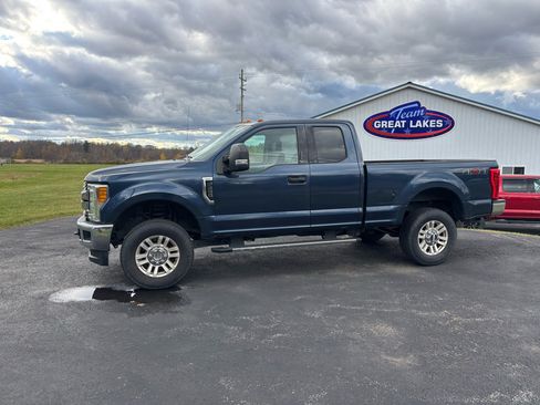 Used 2017 Ford F250 XLT w/ XLT Value Package image 6