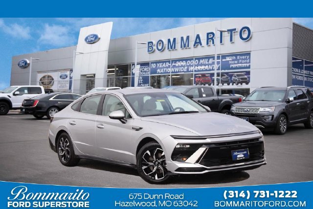 Used 2025 Hyundai Sonata SEL FWD image 1