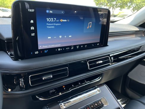 New 2025 Lincoln Aviator Reserve w/ Equipment Group 201A image 18