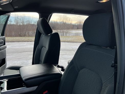 Used 2019 RAM 1500 Big Horn image 18