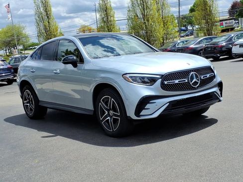 Certified 2025 Mercedes-Benz GLC 300 4MATIC image 8