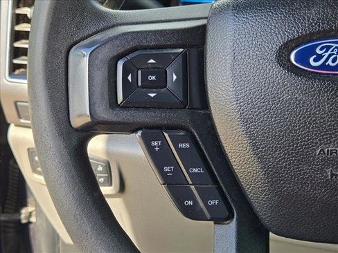 Used 2019 Ford F250 XLT w/ XLT Premium Package image 15