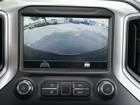 Used 2021 Chevrolet Silverado 1500 LT image 33