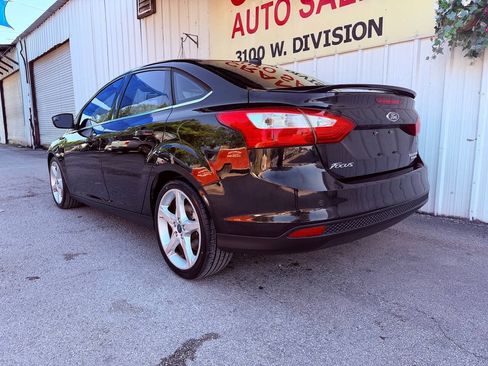 Used 2012 Ford Focus Titanium FWD image 10