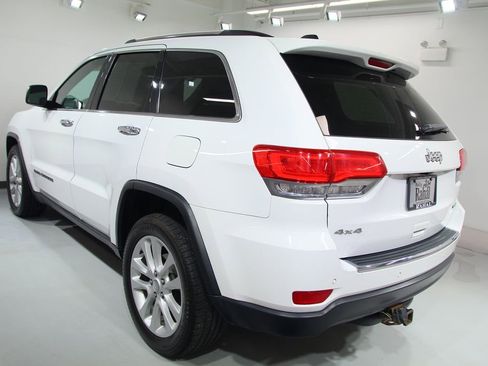 Used 2017 Jeep Grand Cherokee Limited AWD/4WD image 16