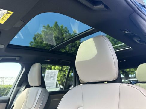 Certified 2026 Volvo XC90 B6 Core image 35