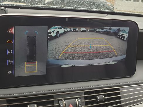 Used 2022 Lexus LS 500h AWD w/ Luxury Package image 28